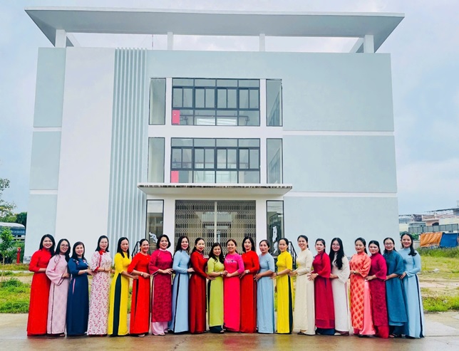 HOẠT ĐỘNG Ý NGHĨA CỦA CÔNG ĐOÀN NHÂN NGÀY QUỐC TẾ PHỤ NỮ 8/3